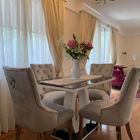 Lovely 3 Bedroom Apartment Londres Exterior foto